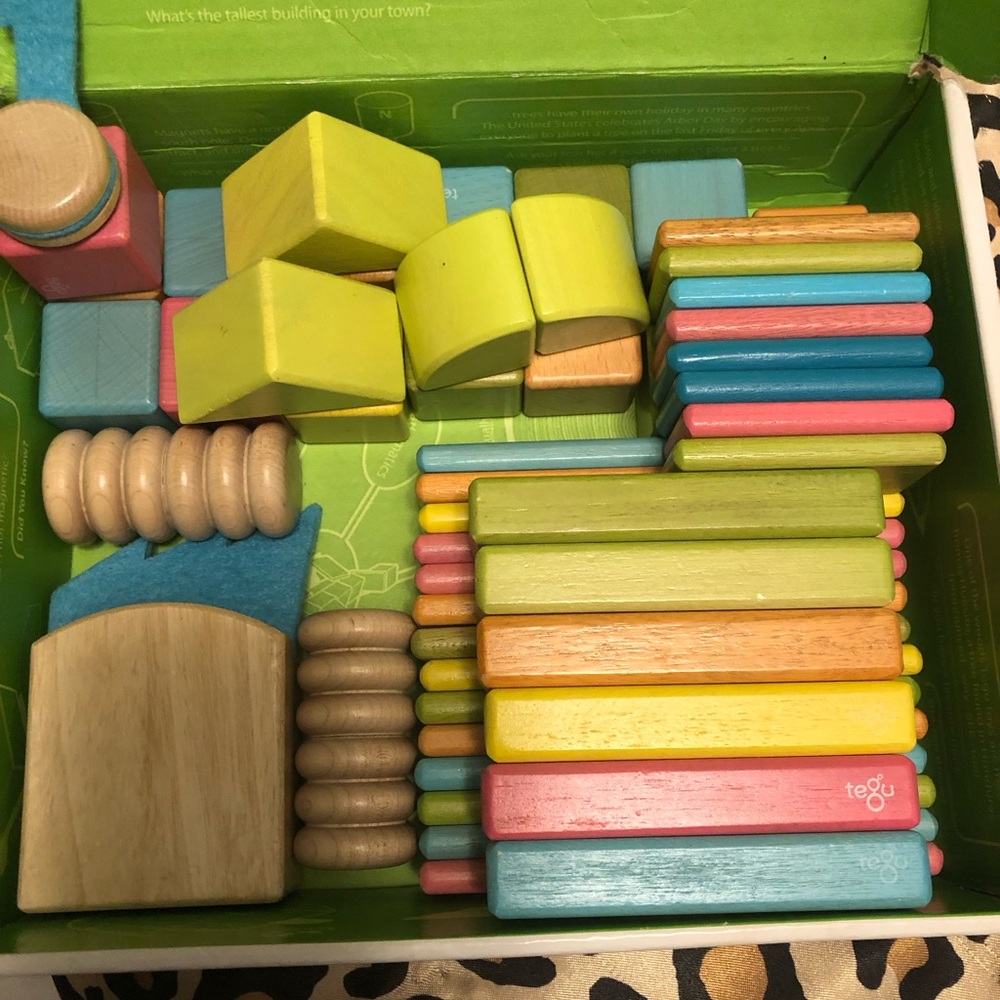 Tan Wooden Building Blocks Set for Creative Play - Picture 3 of 6